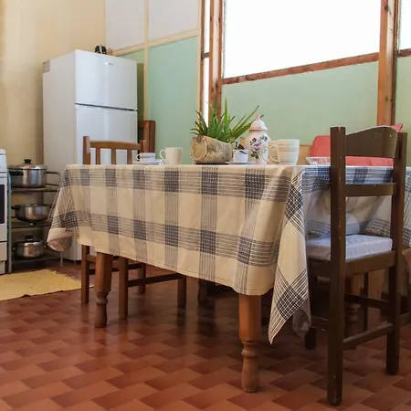 Spacious In The City Of Rodos Apartamento
